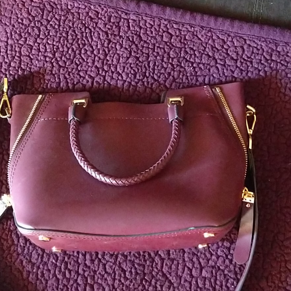 Micheal Kors leather purse